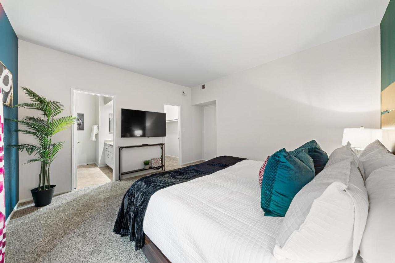 Beverly Hills Chic 2 Bed 2Bath With Patio And Parking 309 Los Ángeles Exterior foto