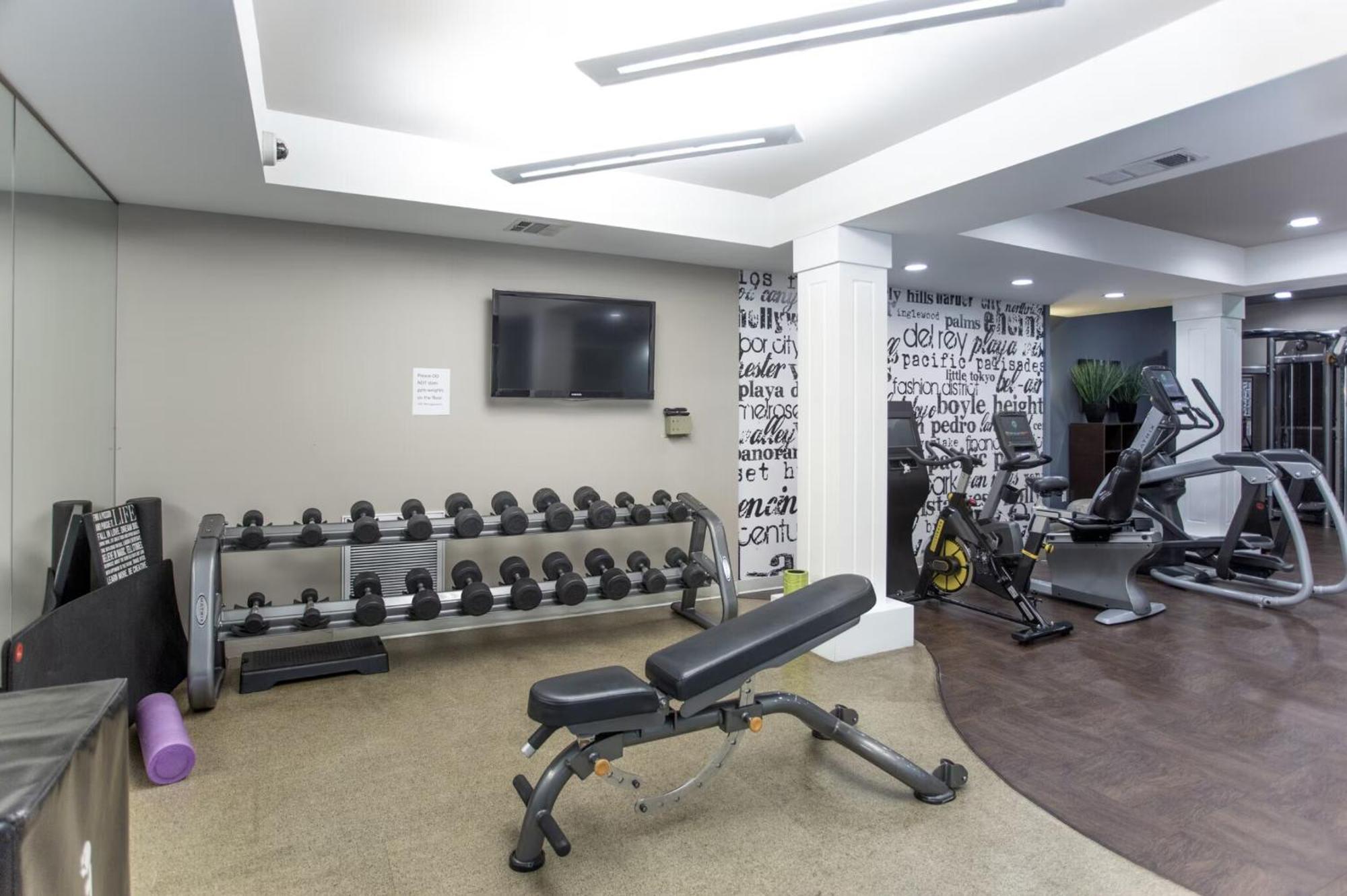 Beverly Hills Chic 2 Bed 2Bath With Patio And Parking 309 Los Ángeles Exterior foto